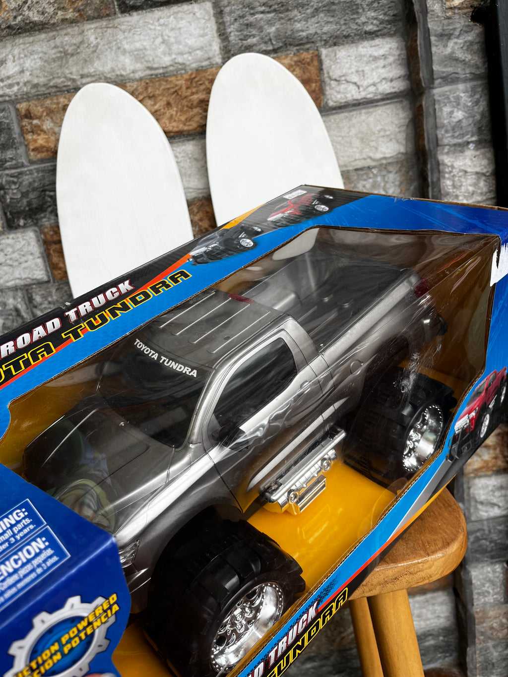 TUNDRA (Toyota)