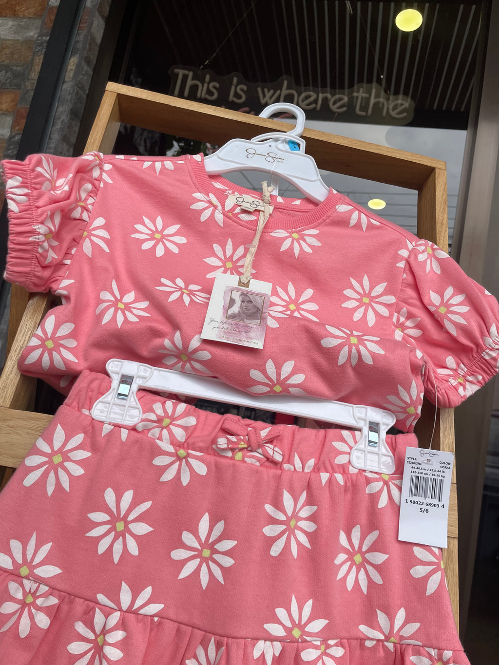 Jessica Simpson set